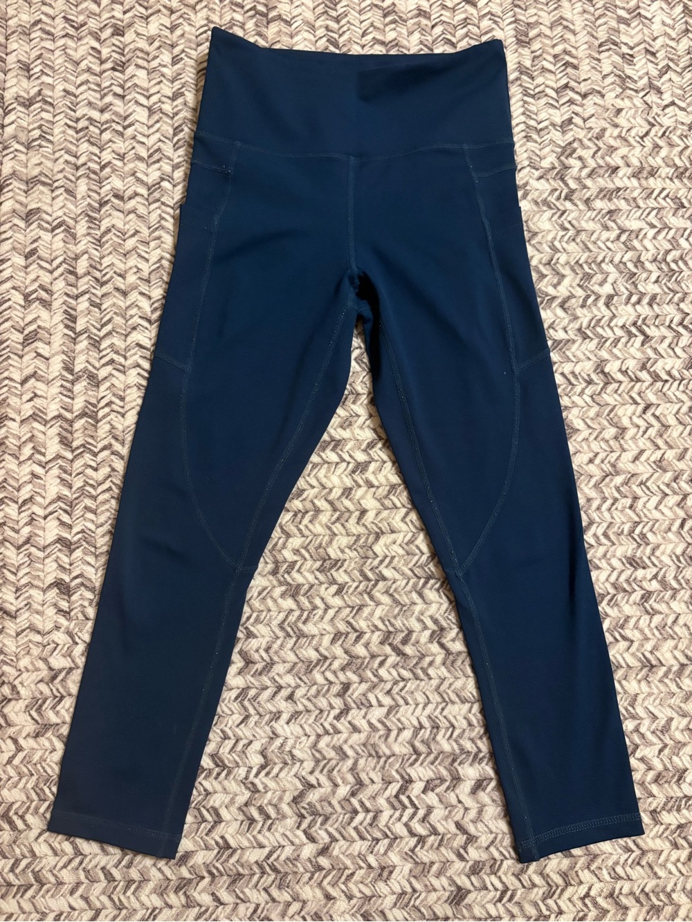 ZYIA Navy High-wasted Pocket Light n Tight 17” crop leggings